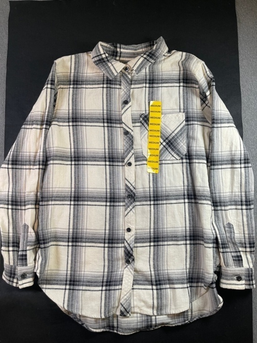 GAP Cream and Black Plaid Button-Up Shirt size medium